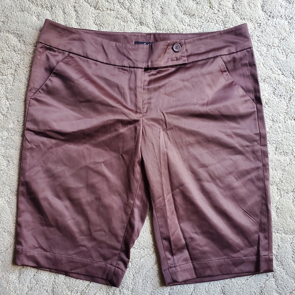 BNWT Sele walking shorts | Size 9/10 - Picture 1 of 4